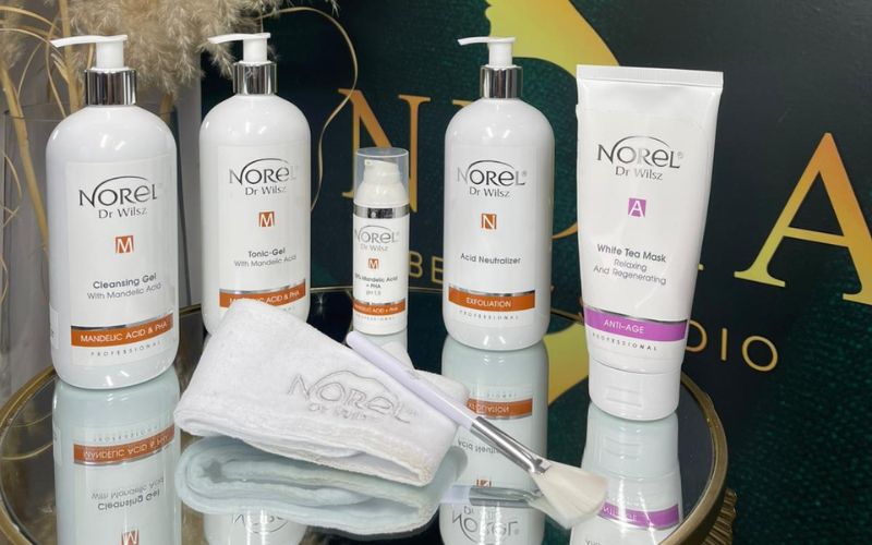 Regenerišite kožu lica uz moćni hemijski piling Norel – tretman koji vraća svježinu i prirodnu blistavost u Beauty Studiju Neaa!