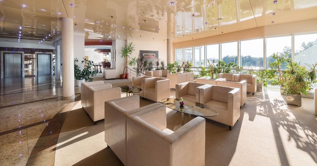 Doživite čari Vodica uz more i provedite porodični odmor u Hotelu Punta 4* & Villa Arausa 4* uz ALL INCLUSIVE LIGHT uslugu!