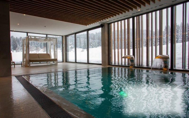 Otkrijte zimsku čaroliju netaknute prirode i mir planinskih vrhova uz Wellness & Spa opuštanje u Hotelu Monti Spa & Wellness 4* na magičnom Igmanu!