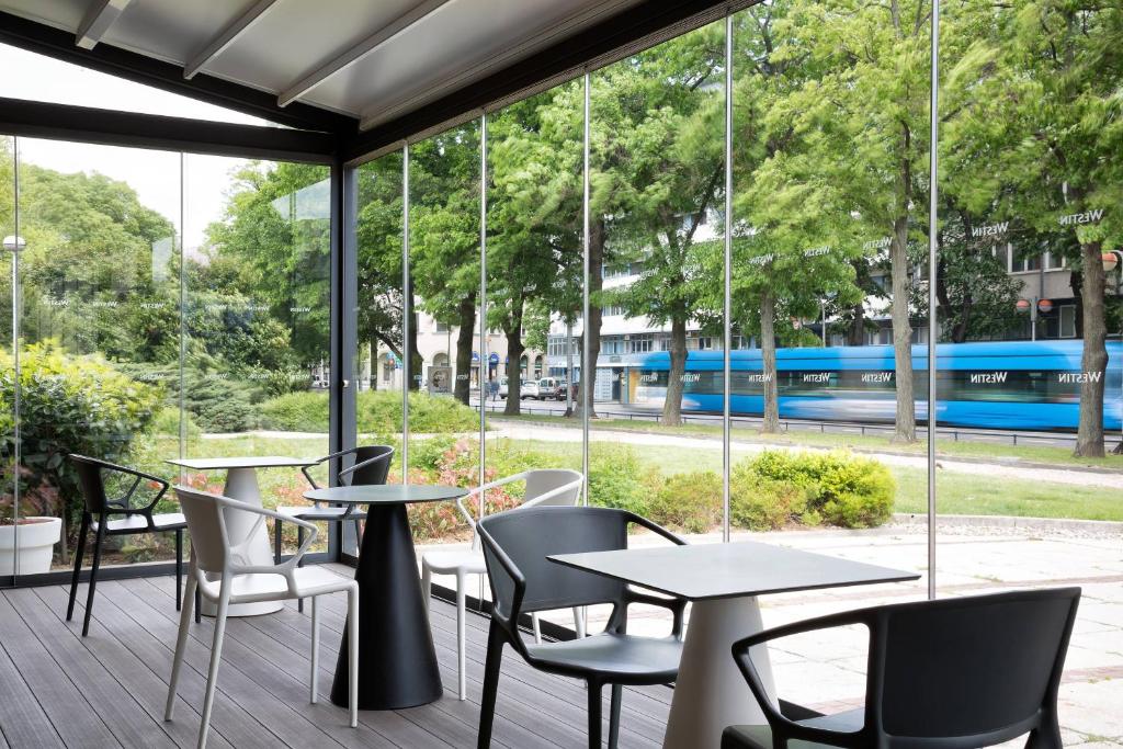 Doživite vrhunski luksuz u Hotelu The Westin 5*, Zagreb – mjesto gdje se elegancija, vrhunska usluga i besprijekorna udobnost spajaju u jedinstveno iskustvo!