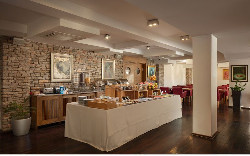 Hotel Grande Casa 4* u Međugorju nudi elegantan odmor uz vrhunsku uslugu, toplu atmosferu, profinjen stil i potpunu udobnost!