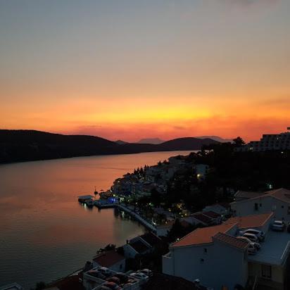 Neum – uživajte u suncu, toplom moru i potpunom opuštanju u Hotelu Agava 4*, gdje se svaki trenutak pretvara u bezbrižan ljetni odmor uz more!