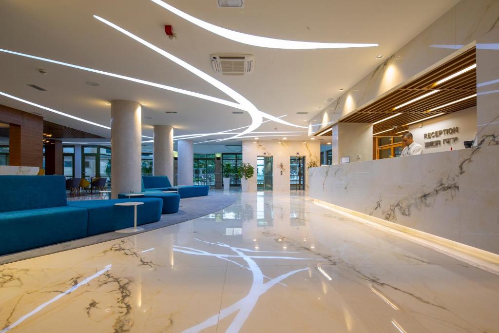 Hotel Park 4*, Makarska I Uživajte u vrhunskom luksuzu i potpunom miru uz nezaboravne trenutke na čarobnoj obali Jadranskog mora!