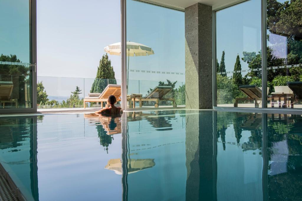 Radisson Blu Resort Split 5* – uživajte u vrhunskom luksuzu, raskošnom Wellness & Spa doživljaju i savršenom spoju elegancije, udobnosti i potpunog opuštanja!