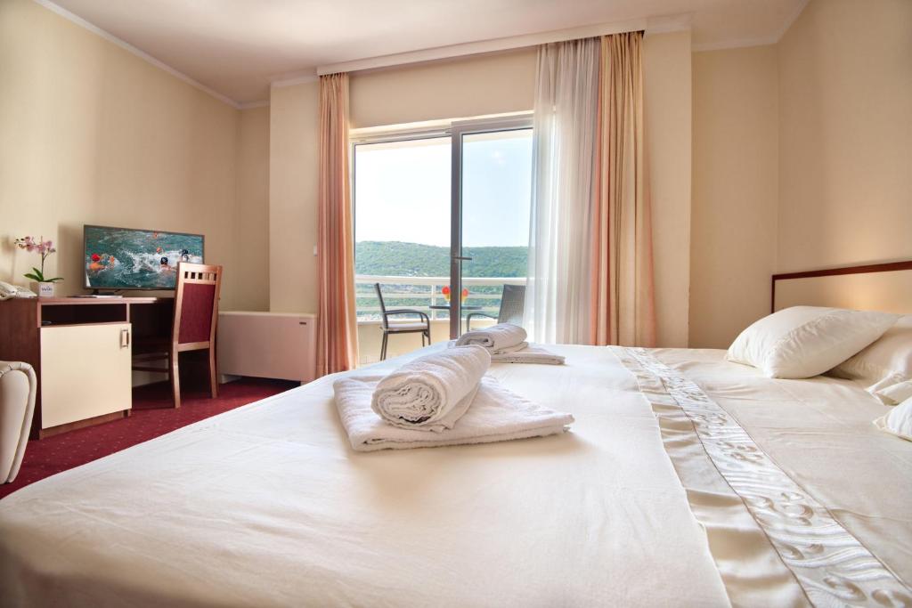 Neum | Prepustite se čarima mora i umirujućem šumu talasa tokom savršenog odmora u Hotelu Agava 4*!