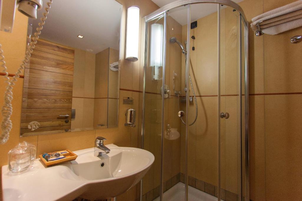 Jahorina u svom najljepšem izdanju – uživajte u udobnosti, miru i nezaboravnom planinskom odmoru u Hotelu Termag 4*!