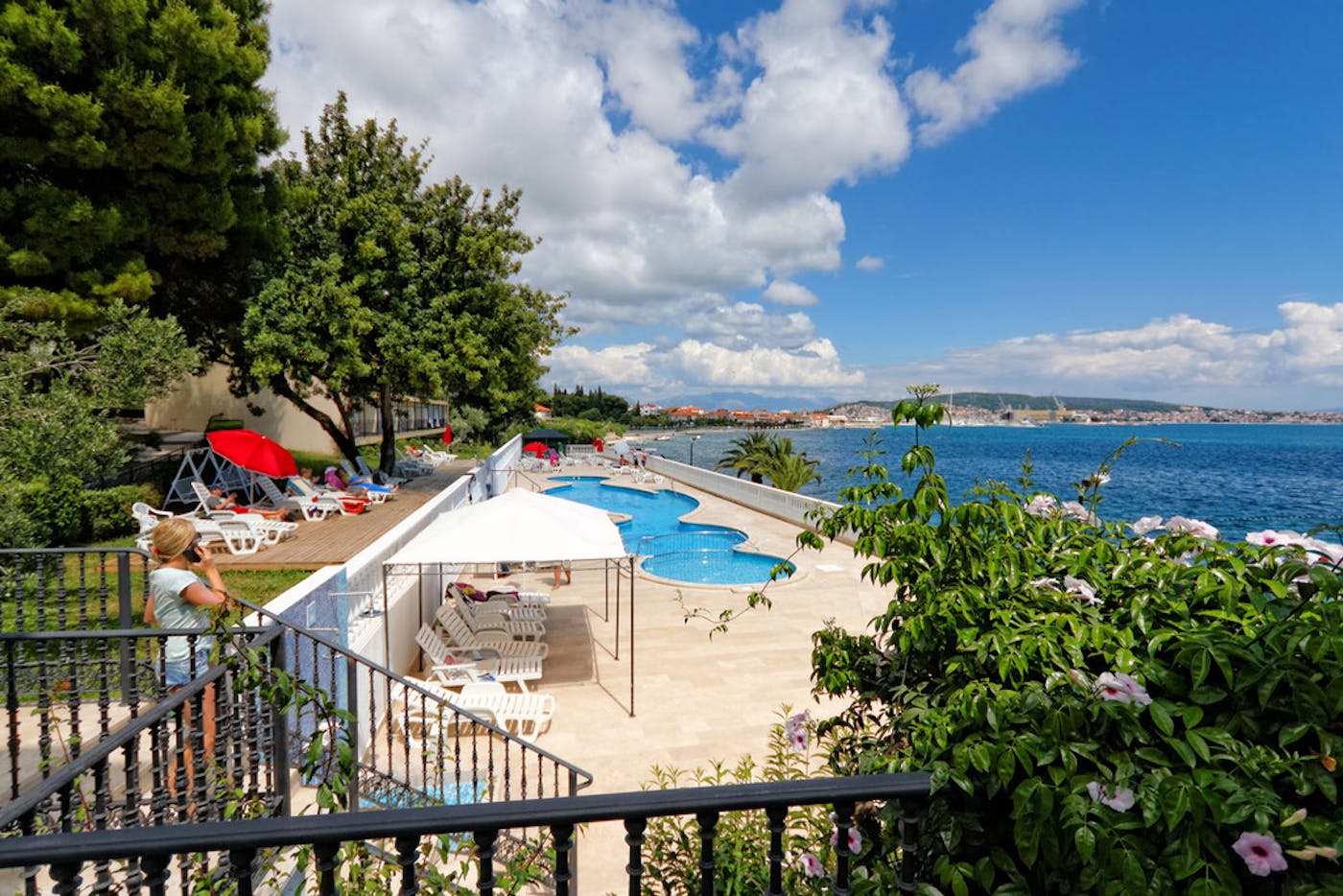 Seget Donji I Otkrijte veličanstveni odmor u Hotelu Val 3* ex Jadran 3* uz more i polupansionsku uslugu!