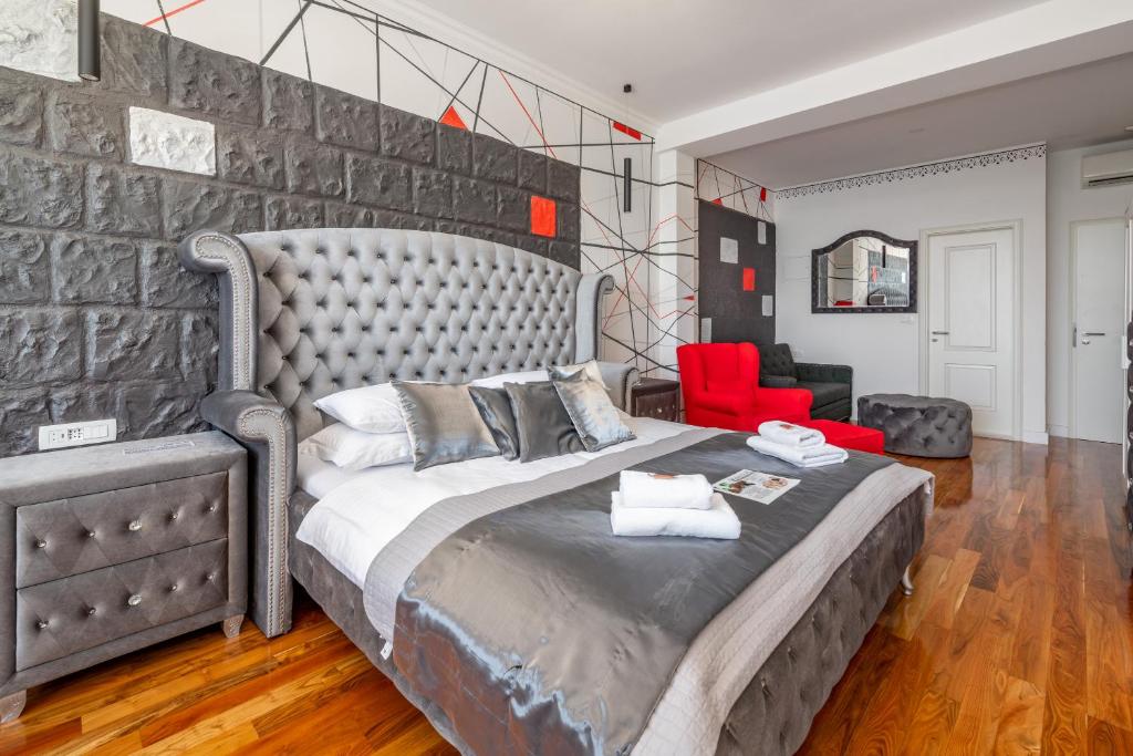 Otkrijte Split, grad sunca, mora i historije, i uživajte u nezaboravnom boravku u Hotelu Galeria Valeria Downtown Seaside 4*!