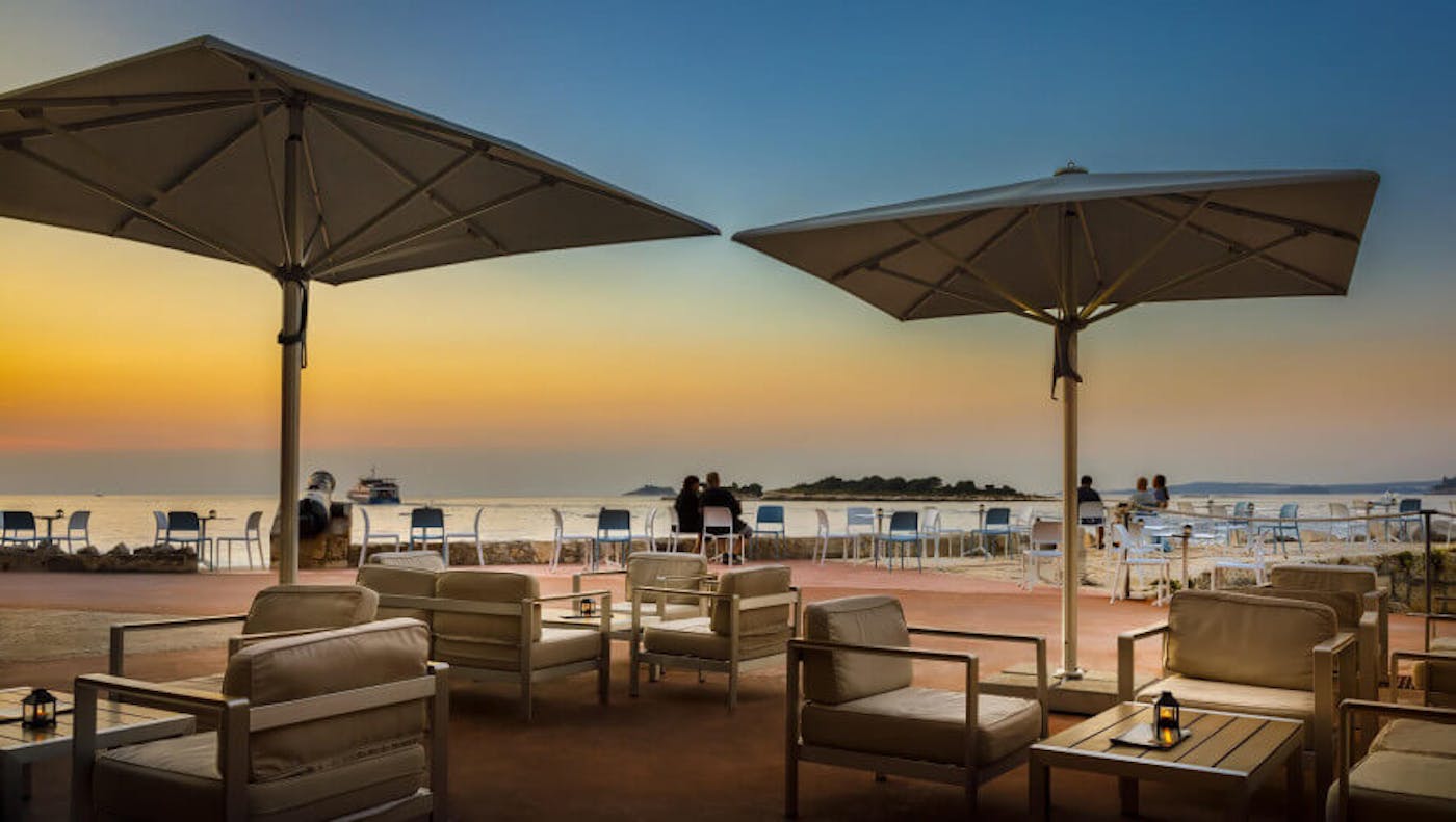 Island Hotel Istra 4* –  Vaša oaza mira i opuštanja na otoku nadomak Rovinja, okružena očaravajuće plavim morem i netaknutom prirodom!