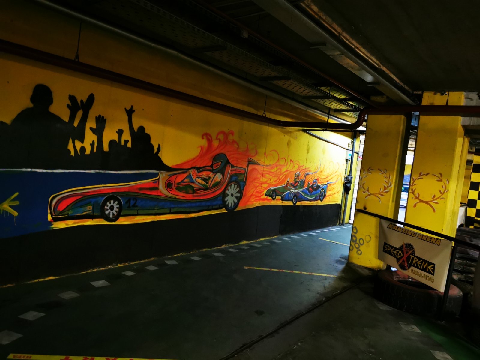 Učinite svoje slobodno vrijeme nezaboravnim i prepustite se adrenalinskoj zabavi u Karting Areni SpeedXtreme!