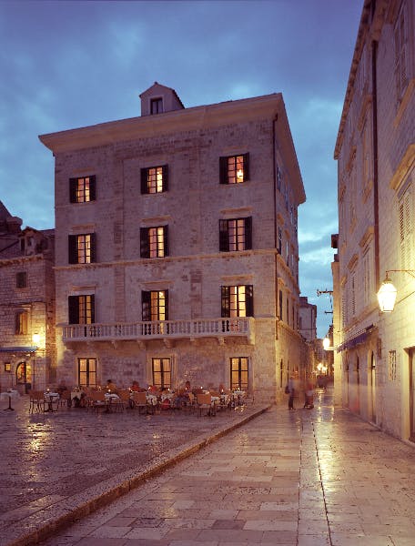 The Pucić Palace 5* – Luksuzni boravak u samom srcu dubrovačkog Starog grada, okružen historijom, kulturom i mediteranskim šarmom!