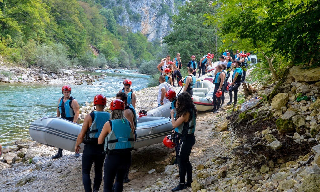 Grand River – noćenje, rafting na rijeci Neretvi i jedinstven spoj avanture, odmora i prirode Hercegovine u nezaboravnom ambijentu!