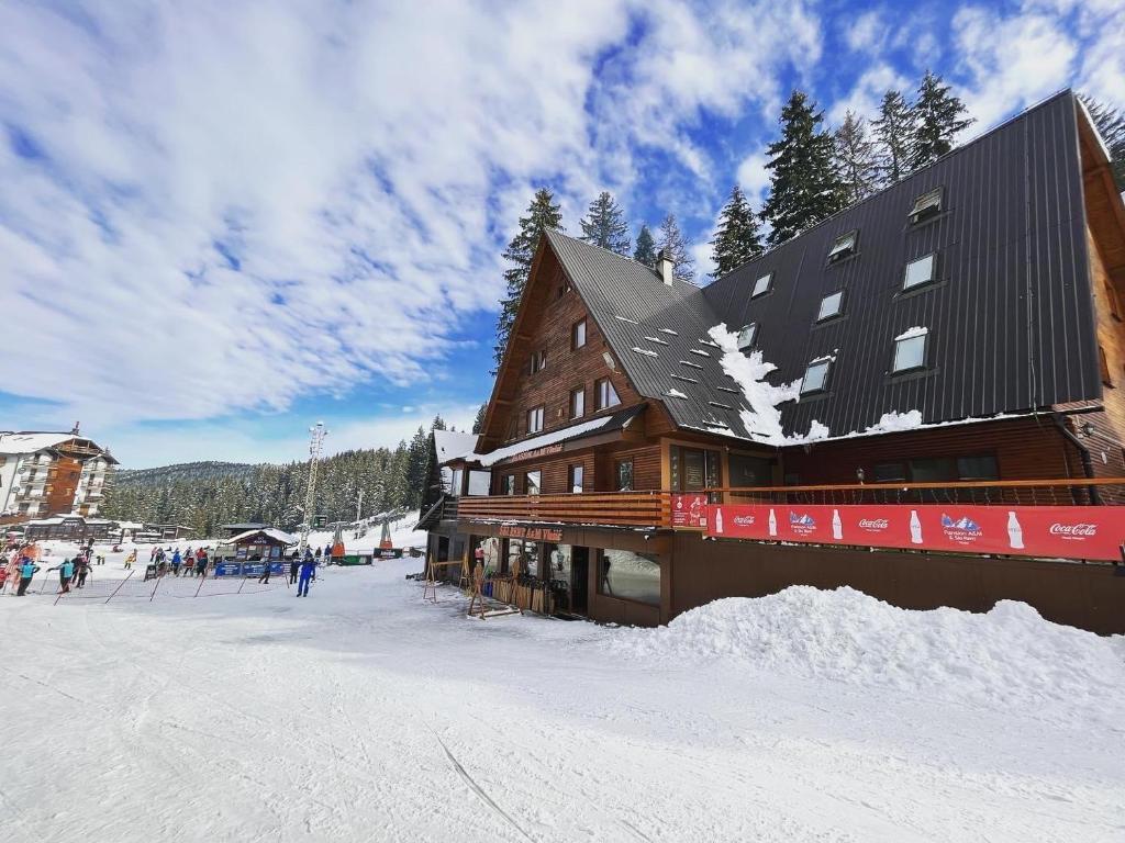 Zima ispunjena mirom i udobnošću na Vlašiću uz luksuzan boravak i svjež planinski zrak u Pansionu A&M!