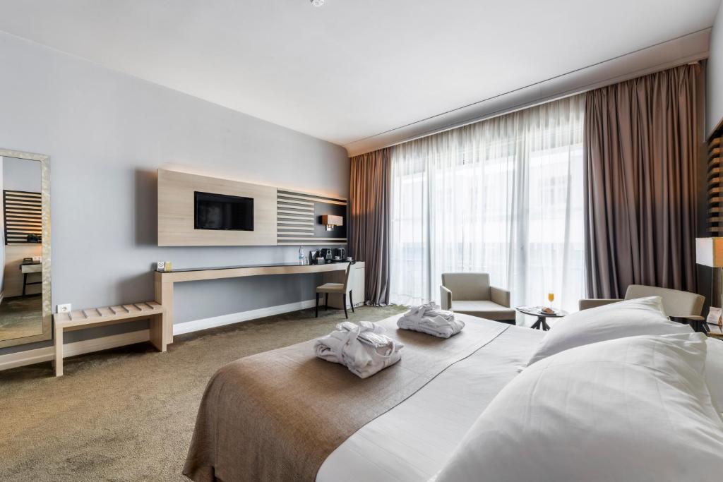 Pronađite mir u srcu Dubrovnika – Prepustite se ljepotama Jadrana u društvu voljene osobe i iskusite udobnost prestižnog Hotela Lero 4*!