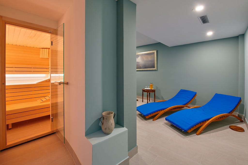 Nezaboravan bijeg u Split uz luksuz, udobnost i panoramski pogled na more – doživite vrhunski odmor u elegantnom Hotelu Cvita 4*!