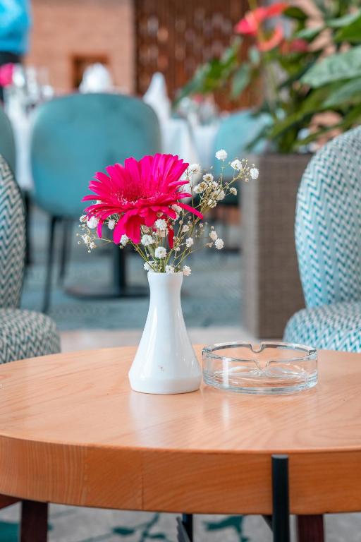 Doživite savršen odmor kroz nezaboravan dvodnevni bijeg ispunjen potpunim mirom i istinskim uživanjem u Garden City Hotel & Resort 4*, Konjic!