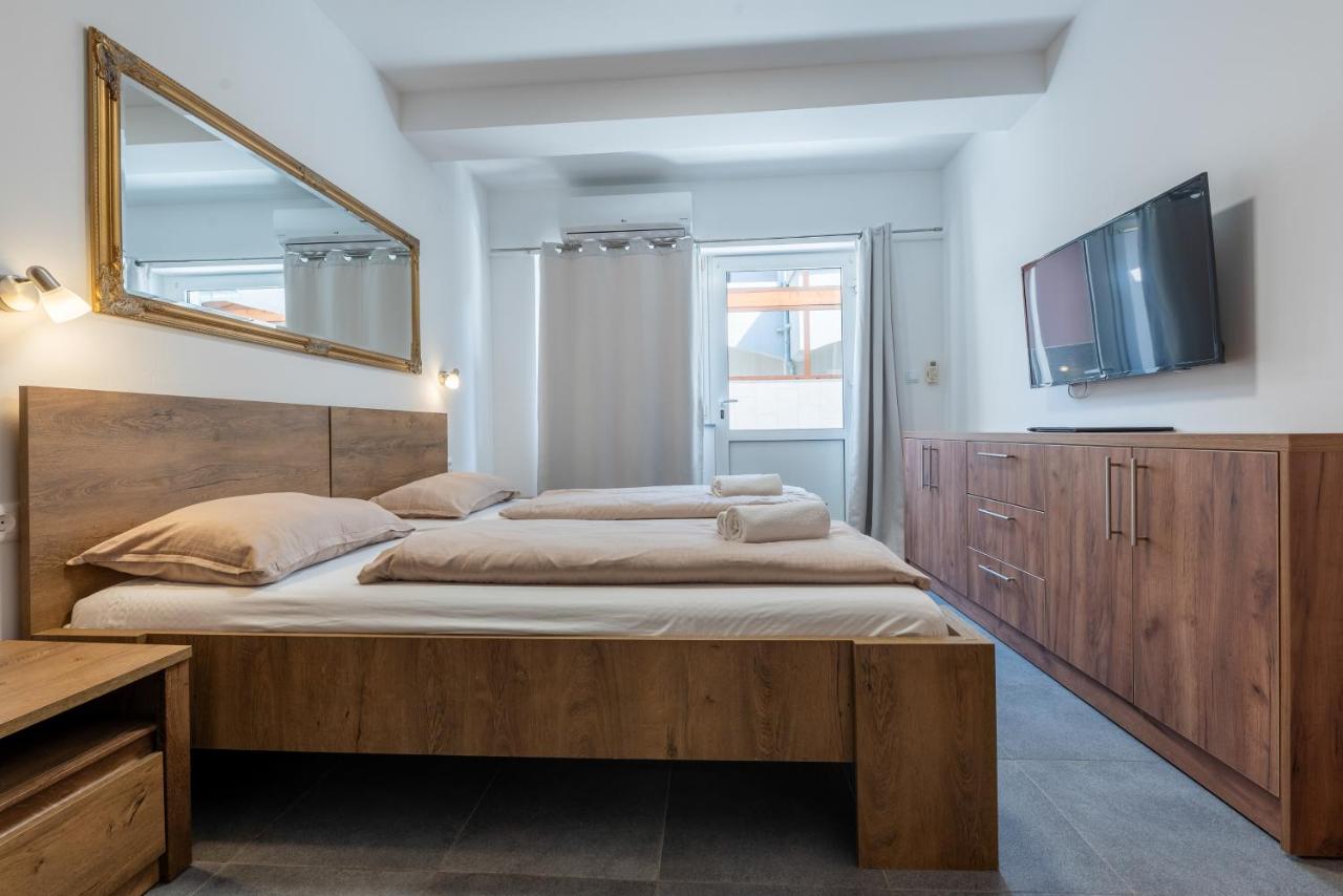 Doživite pravi mediteranski odmor – uživajte u miru, suncu i moru tokom boravka za dvije osobe u Aparthotelu Plat 4*, Kožino!