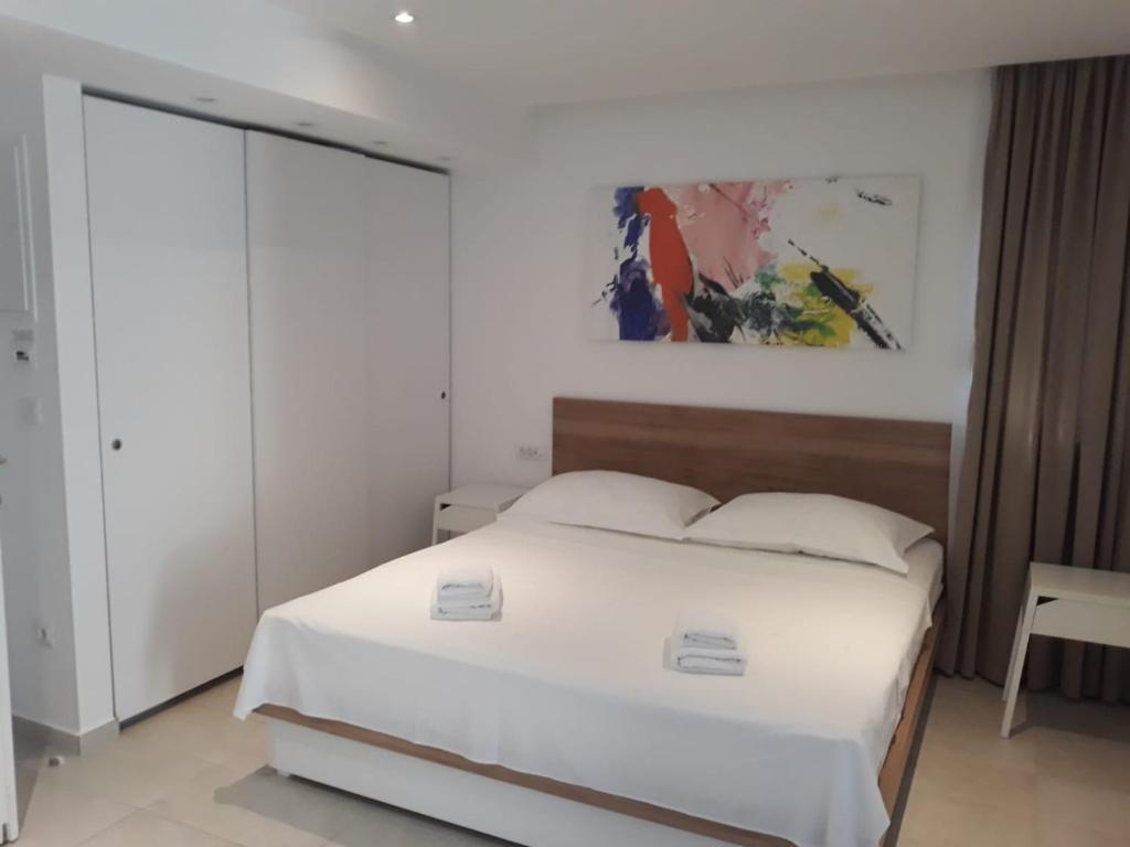 Uživajte u odmoru iz snova u Villi Katarina 4* na Makarskoj rivijeri, okruženi buđenjem prirode, mirisom mora i toplinom mediteranskog sunca!