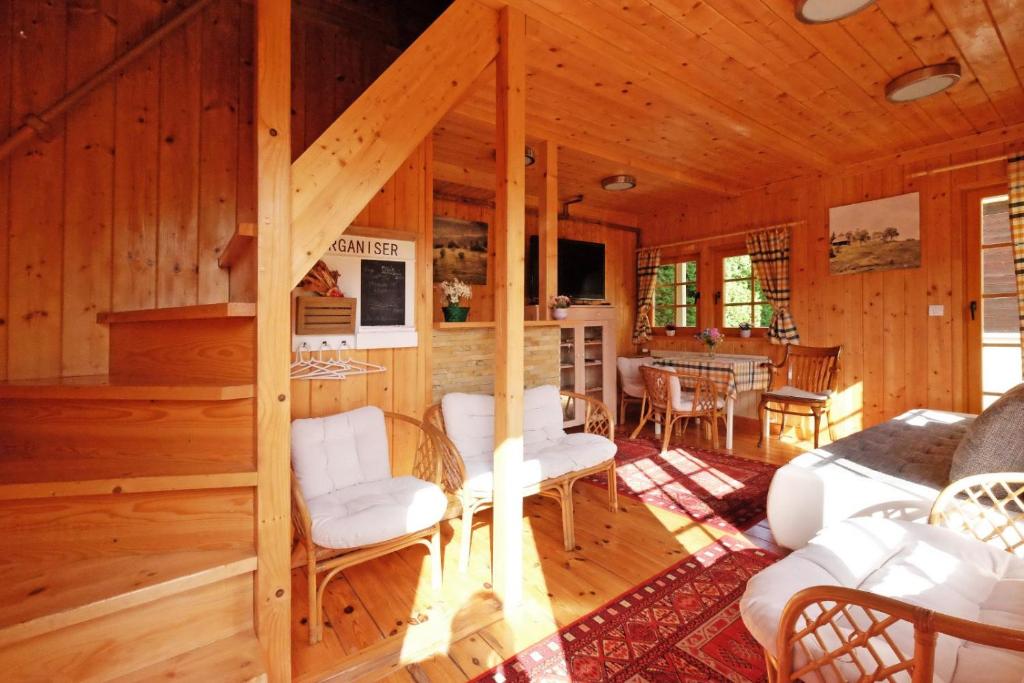 Otkrijte savršeno mjesto za odmor u Apartmanima Bohemia na Zlatiboru, uz mirnu atmosferu, svjež zrak i brojne mogućnosti za uživanje u prirodi!