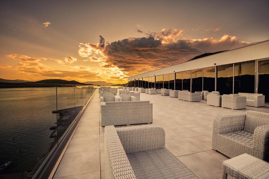 Neum – provedite opuštajuće dane uz more, okruženi mediteranskim duhom, ugodnom atmosferom i elegancijom Hotela Vapore 4*!