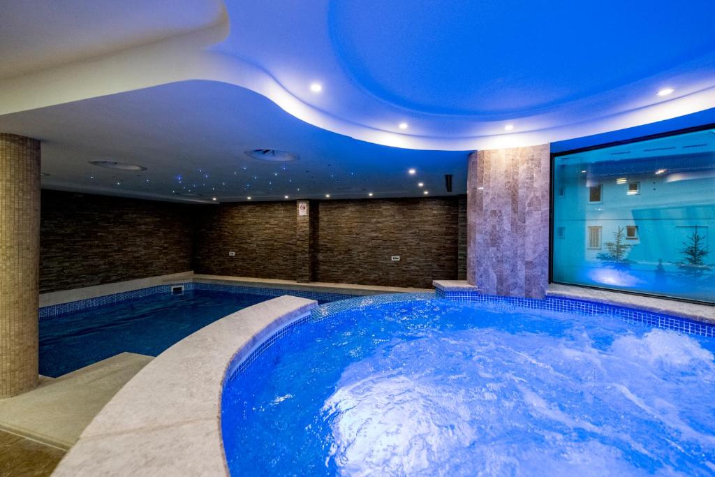 Smješten u čarobnoj prirodi Vlašića, Hotel Blanca Resort & Spa 5* nudi savršen spoj elegancije, mira i Wellness & Spa opuštanja!