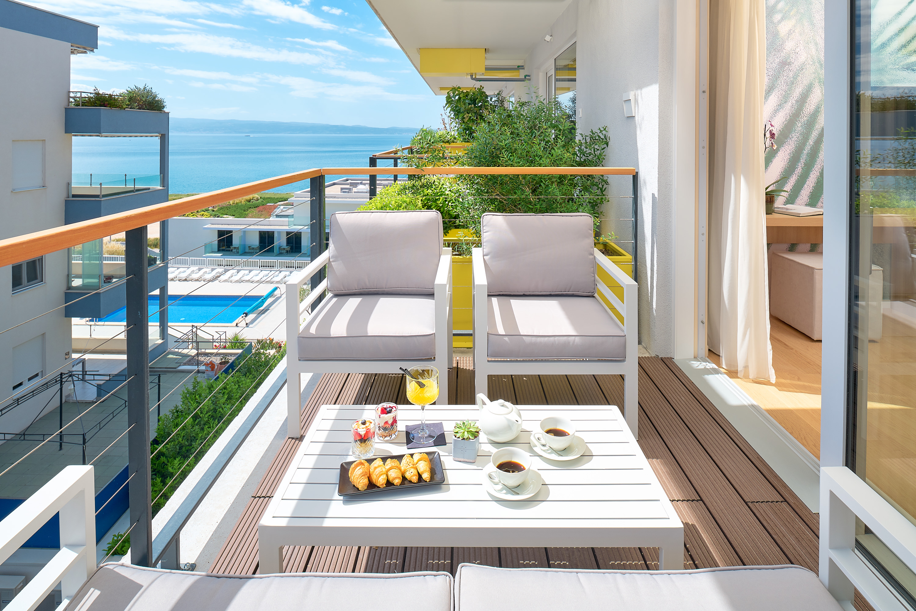 Savršen odmor u srcu Splita – elegantni Amphora's Garden apartmani spajaju luksuz, udobnost i nezaboravno iskustvo uz more!