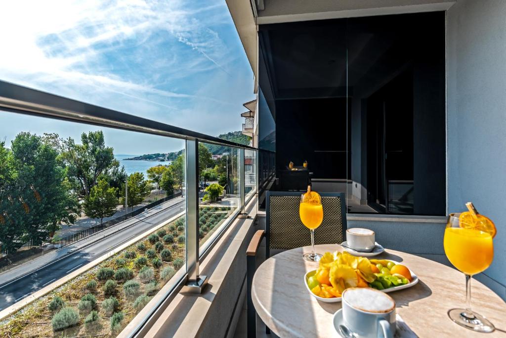 Hotel Plaža Duće 4* – Uživajte u spoju udobnosti i mediteranskog šarma, okruženi prirodnim ljepotama!