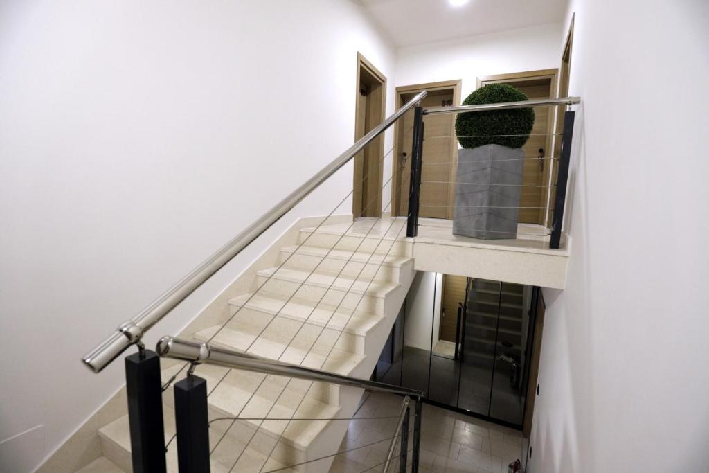Villa Verica 4* | Prepustite se ljepotama Baške Vode i boravite u apartmanima koji nude potpuni komfor i čarobnu atmosferu!