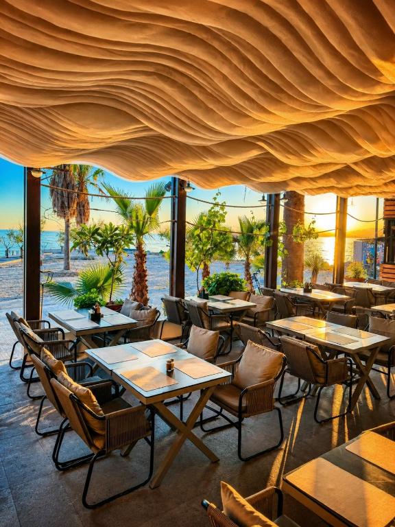 Jona Rooms Podstrana – uživajte u savršenom spoju mediteranskog ugođaja, blizine mora i elegantnog smještaja za odmor ispunjen uživanjem!