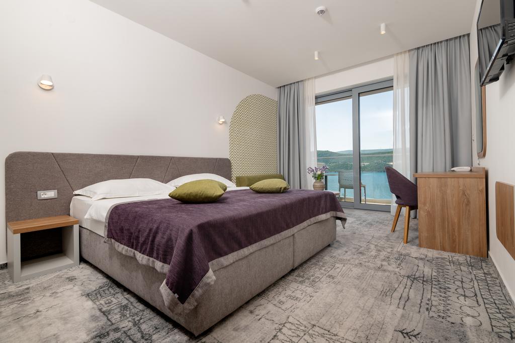 Provedite nezaboravne dane uz obalu Jadrana i uživajte u spoju mira, mora i mediteranske atmosfere u Hotelu Nova 4*, Neum!
