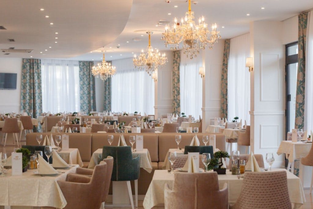 Mjesto gdje se luksuzni komfor i prirodna ljepota pretvaraju u nezaboravan odmor – Perla Resort 4*, Rogoznica!