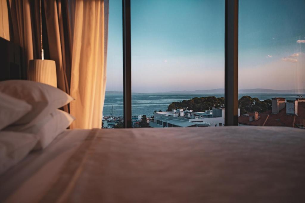 Uživajte u luksuzu i potpunom opuštanju u Marvie Hotel & Health 4* – gdje se mediteranski šarm, elegancija i bogata historija Splita spajaju u savršen odmor!