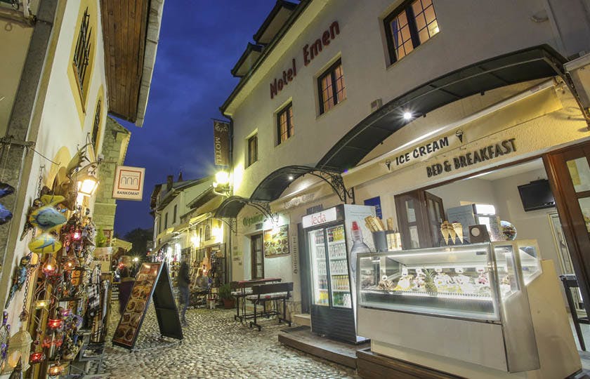 Hotel Emen 4*, Mostar – Autentična harmonija Starog grada, tradicije i vrhunskih gurmanskih užitaka!