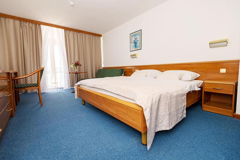 Utonite u tišinu valova i udobnost modernog smještaja – Hotel Stella 3* u Neumu je savršena oaza mira na jadranskoj obali!