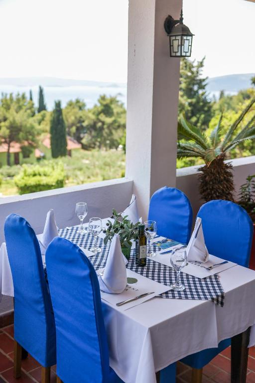 Uživajte u danima ispunjenim suncem, morem i mediteranskim šarmom u Apartmanima Medena 4* – mjestu gdje svaki trenutak postaje posebna uspomena!