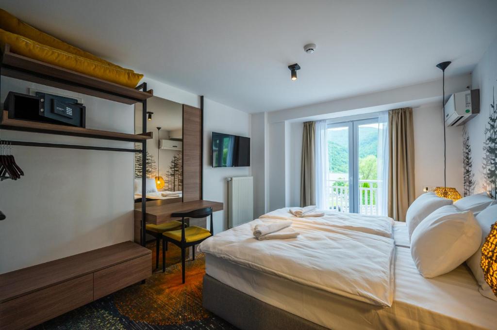 Doživite sklad prirode i odmora – Boravite u Hotelu Plivsko Jezero 3* i uživajte u bajkovitoj ljepoti Jajca i smaragdnog  jezera!