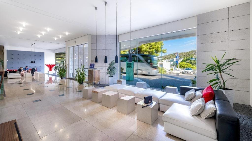 Hotel Uvala 4*, Dubrovnik – otkrijte čari luksuznog odmora uz predivne jadranske pejzaže, vrhunsku udobnost i autentični mediteranski ugođaj!