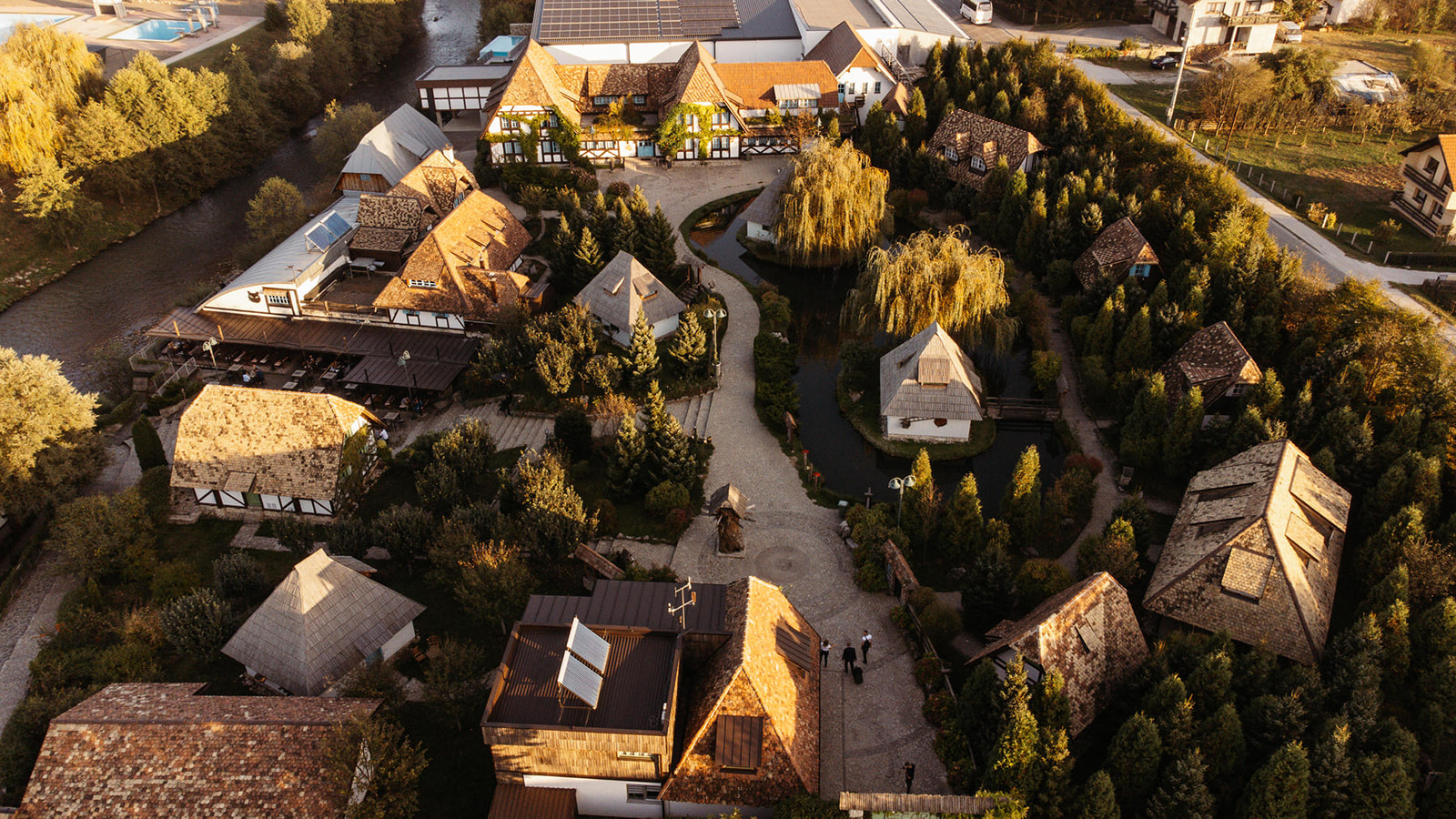Turističko naselje Čardaci – mjesto gdje se mir prirode i udobnost smještaja stapaju u magično iskustvo odmora!