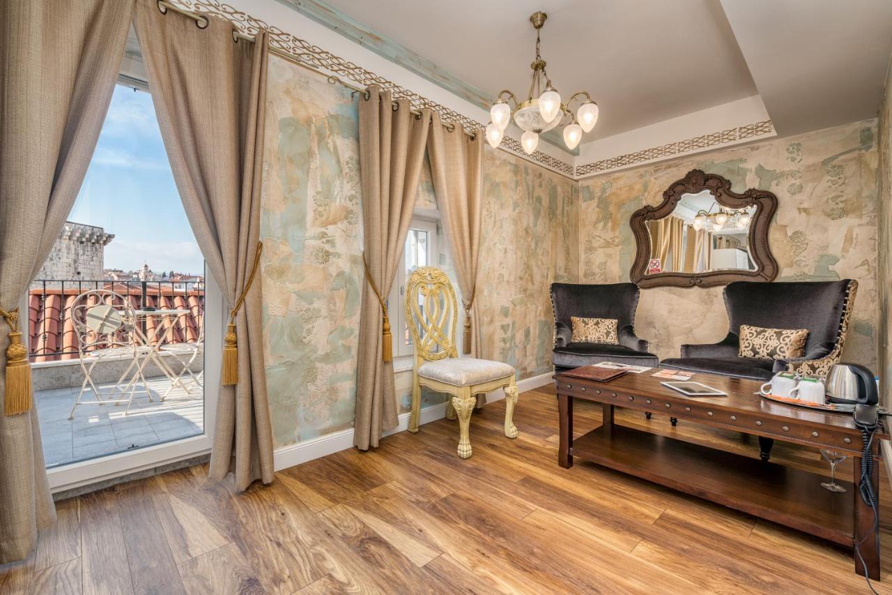 Hotel Plaza Marchi Old Town 4* | Otkrijte skrivene čari Splita i prepustite se jedinstvenom spoju historije i luksuza u srcu stare jezgre!