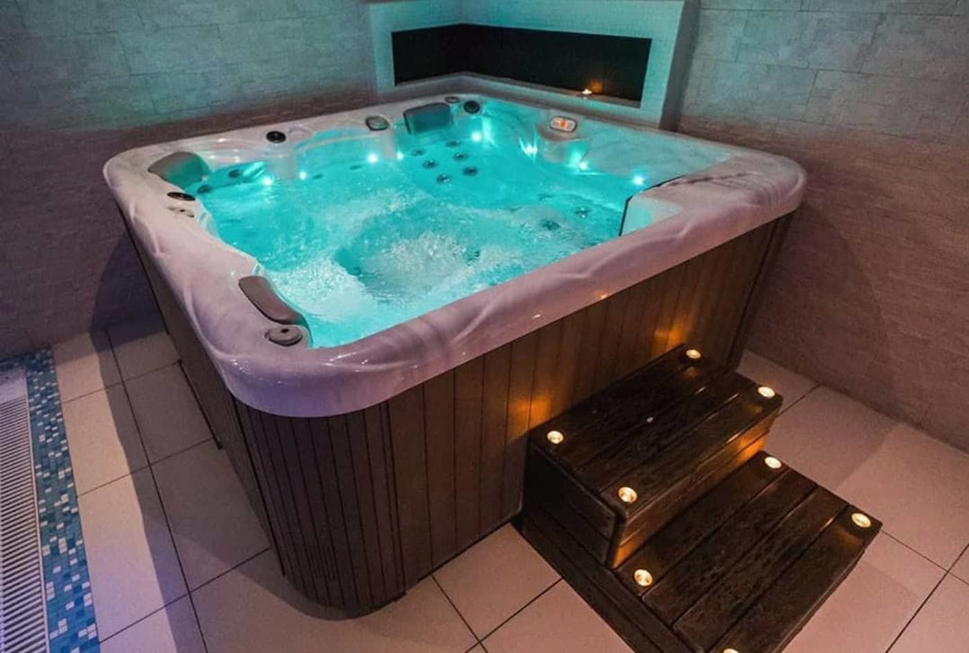 Hotel Park Doboj 4* I Savršeno mjesto u centru grada sa sadržajima za odmor i Wellness opuštanje!