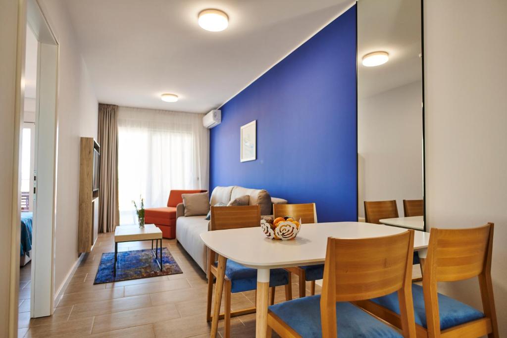 Otkrijte čaroliju Jadrana u Vodicama – prepustite se luksuzu, eleganciji, vrhunskom komforu i istinskom uživanju u Arancini Residence!