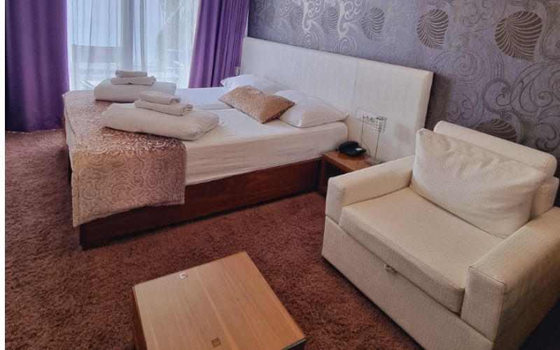 Hotel Gala 4*, Podstrana | Prepustite se potpunom miru i tišini uz obalu, gdje udobnost susreće prirodnu ljepotu!