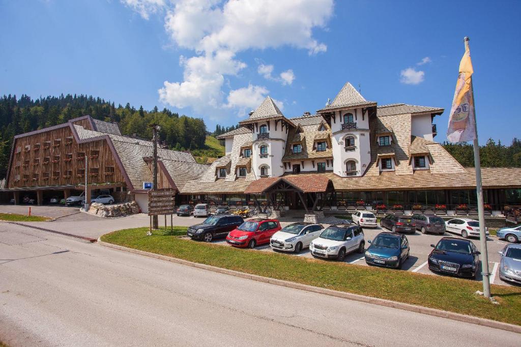 Jahorina u svom najljepšem izdanju – uživajte u udobnosti, miru i nezaboravnom planinskom odmoru u Hotelu Termag 4*!