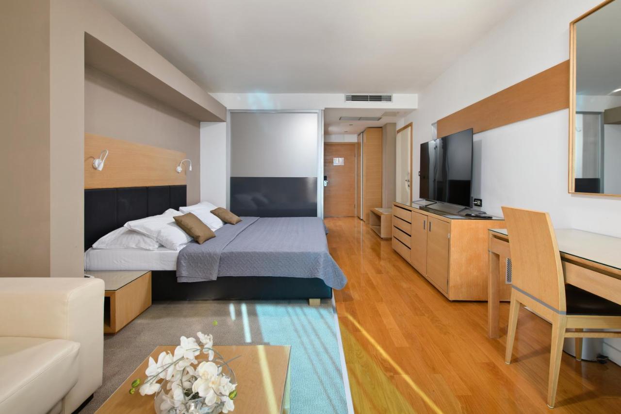 Hotel San Antonio 4*, Podstrana I Savršena prilika da pobjegnete od svakodnevice i uronite u čisto plavetnilo Jadrana!