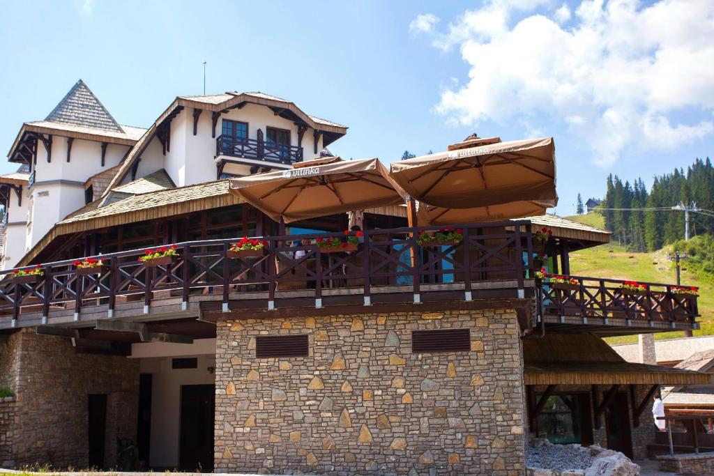 Jahorina u svom najljepšem izdanju – uživajte u udobnosti, miru i nezaboravnom planinskom odmoru u Hotelu Termag 4*!