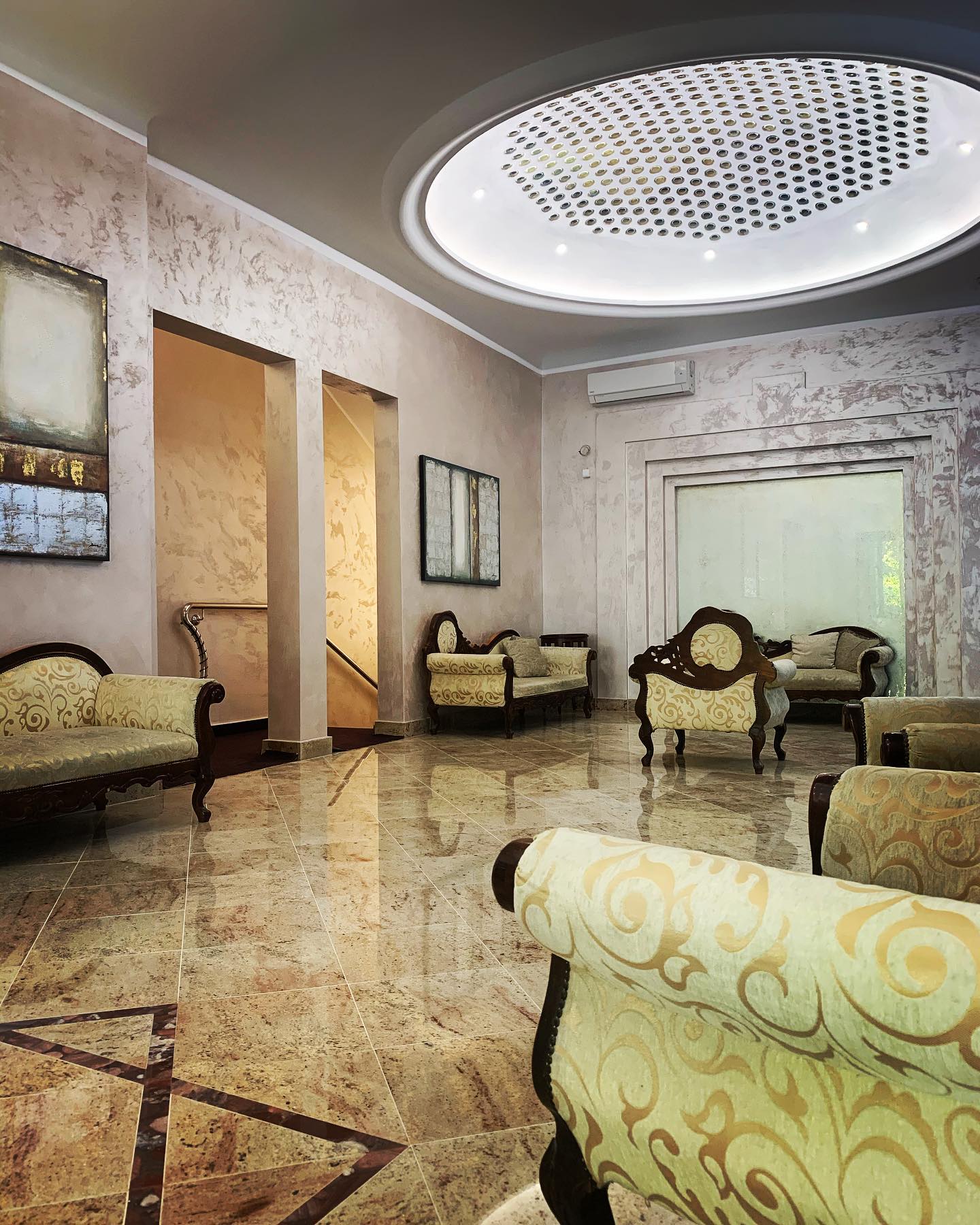 Uživajte u elegantnom ambijentu, vrhunskom komforu i jedinstvenom iskustvu boravka u srcu Banja Luke – Hotel Zepter Palace 4*!