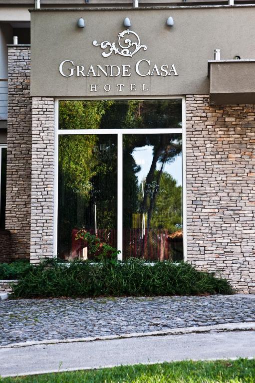 Hotel Grande Casa 4* u Međugorju nudi elegantan odmor uz vrhunsku uslugu, toplu atmosferu, profinjen stil i potpunu udobnost!