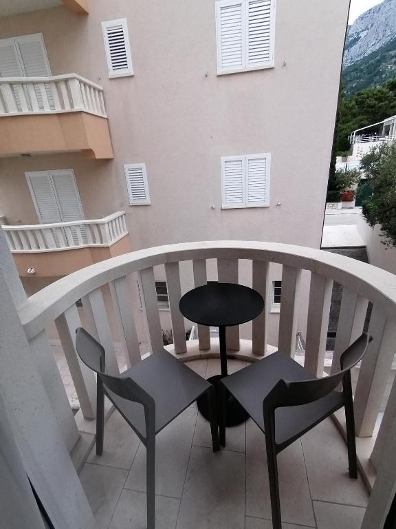 Villa Verica 4* | Prepustite se ljepotama Baške Vode i boravite u apartmanima koji nude potpuni komfor i čarobnu atmosferu!