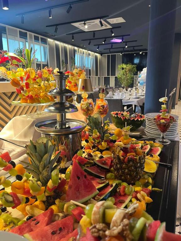 Otkrijte spoj modernog ambijenta, vrhunske udobnosti i luksuznog boravka u srcu Bihaća uz Hotel Swiss Plus 3*!