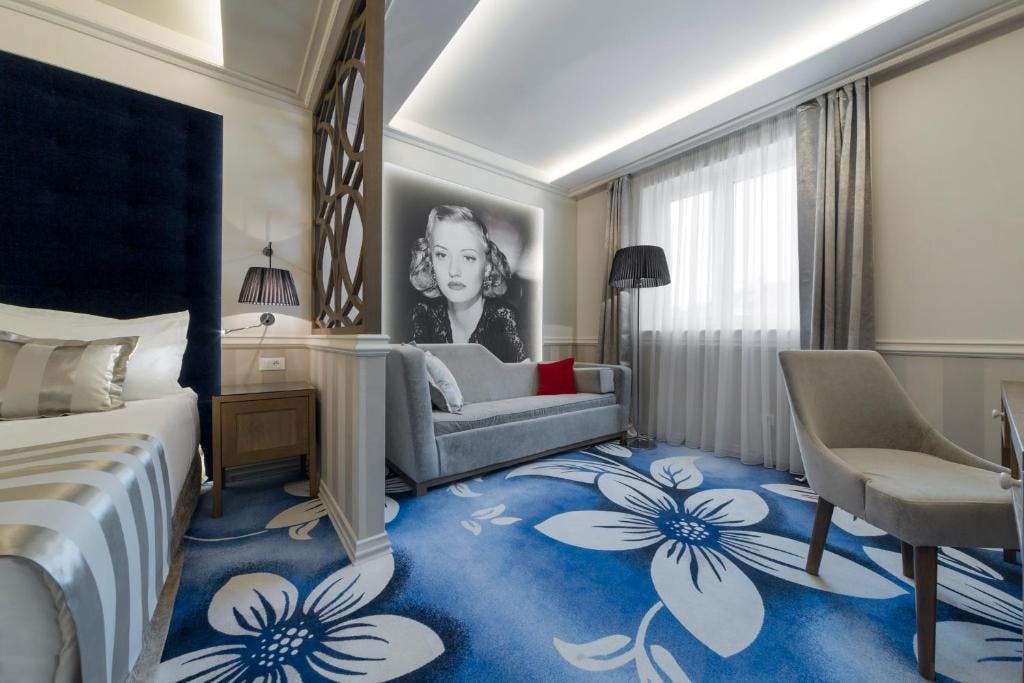 Uživajte u čarobnom ambijentu Baške Vode, uz udobnost, eleganciju i posebne trenutke koje vam pruža Grand Hotel Slavia 4*!